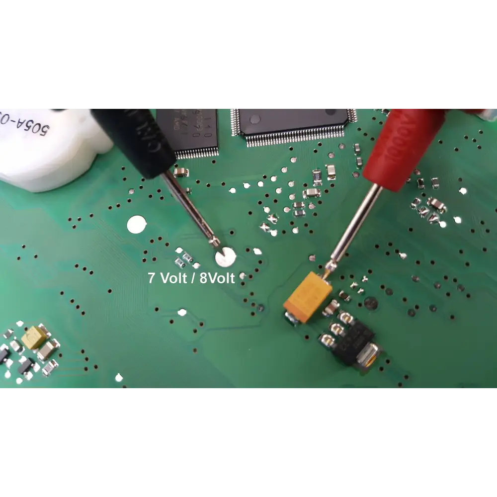 Circuit board testing with multimeter on Premium LCD Display Tacho Kombiinstrument B-Klasse W245