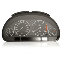 BMW 5er E39 Tacho Instrumentencluster mit reparierten Pixelfehlern zeigen