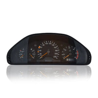 Mercedes C Klasse W202 Tacho Kombiinstrument mit Pixelfehler Reparatur im Fokus