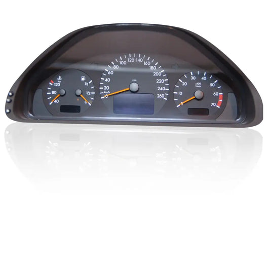 Mercedes CLK W208 Tacho mit repariertem Pixelfehler im Kombiinstrument